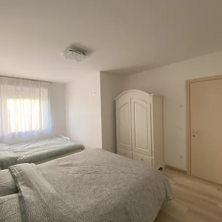 Woodenkey Grazioso In Centro Appartamento Asiago